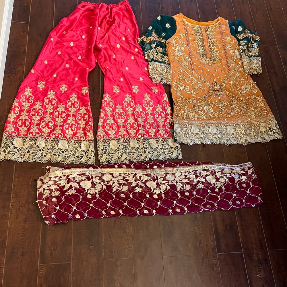 Gorgeous brand new 3 piece dress with wide pants and dupatta